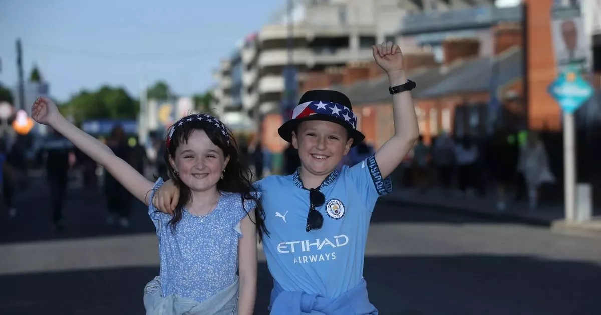 Irish Bruce Springsteen fans embrace the US at Dublin gig - In pictures