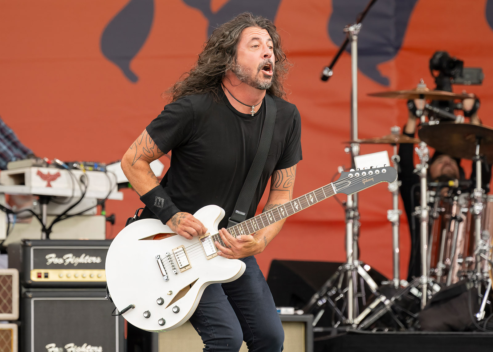Watch Foo Fighters dedicate "My Hero" to Steve Albini